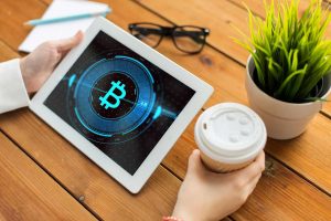 Read more about the article 4 Advantages of Accepting Cryptocurrency Payments